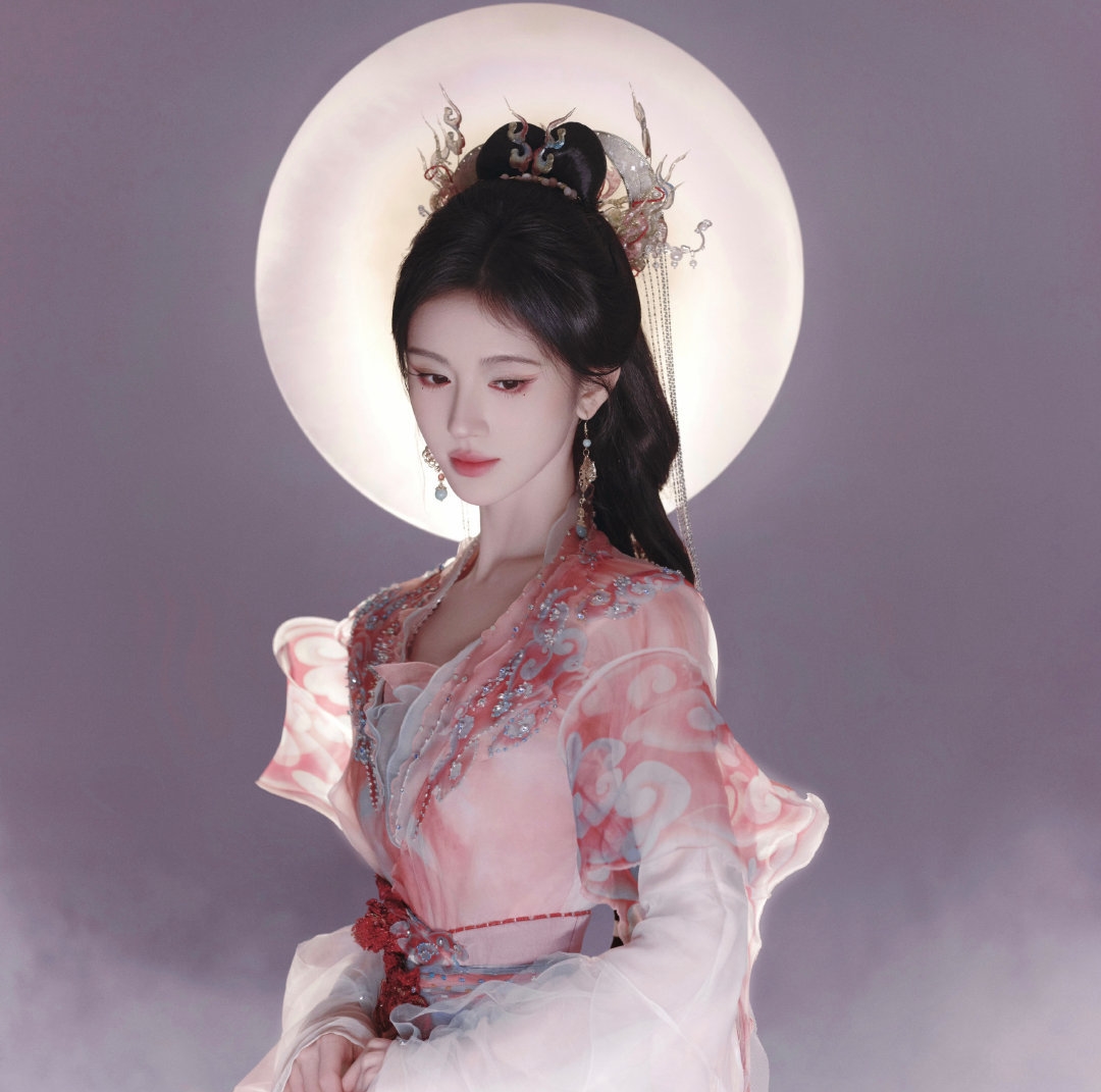 Mỹ nhân đẹp nhất mùng 1 Tết: Nhan sắc như tiên nữ xé tranh bước ra, vừa xuất hiện đã khiến MXH náo loạn- Ảnh 5. Mỹ nhân đẹp nhất mùng 1 Tết: Nhan sắc như tiên nữ xé tranh bước ra, vừa xuất hiện đã khiến MXH náo loạn- Ảnh 5.