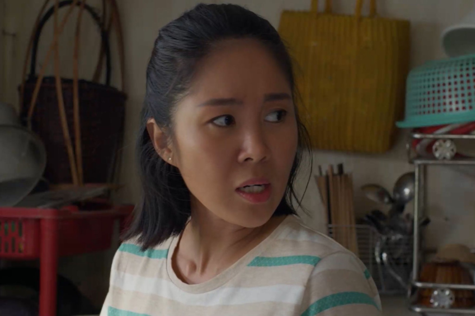 Showbiz Việt chẳng ai như mỹ nhân này: Ngoài đời xinh sang kịch trần, lên phim sao lại quê mùa kém sắc quá vậy- Ảnh 9.