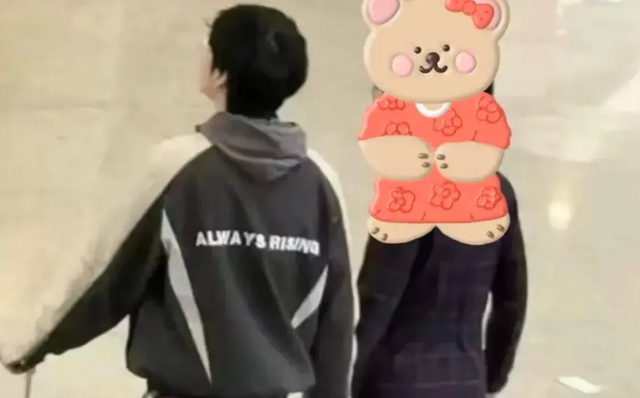 Người yêu của cựu vương CKTG bất ngờ bị phốt sở thích