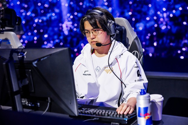 Cựu vương CKTG khẳng định chắc nịch tương lai của một siêu sao T1, chính Riot