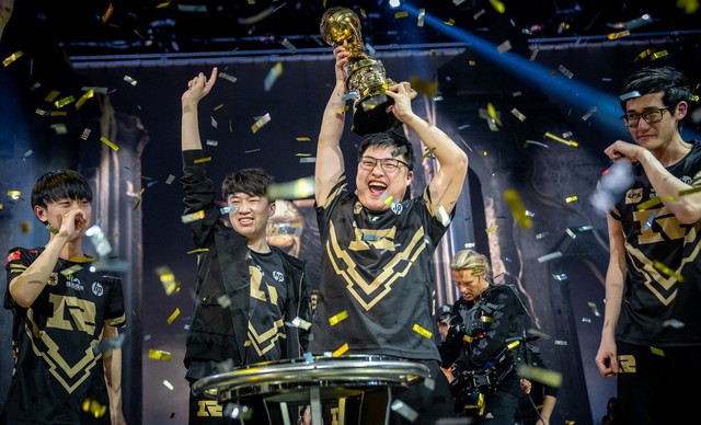 Cựu vương MSI đối mặt các khoản nợ ngập đầu, chỉ một trong số đó đã lên hàng trăm tỷ- Ảnh 3. Cựu vương MSI đối mặt các khoản nợ ngập đầu, chỉ một trong số đó đã lên hàng trăm tỷ- Ảnh 3.