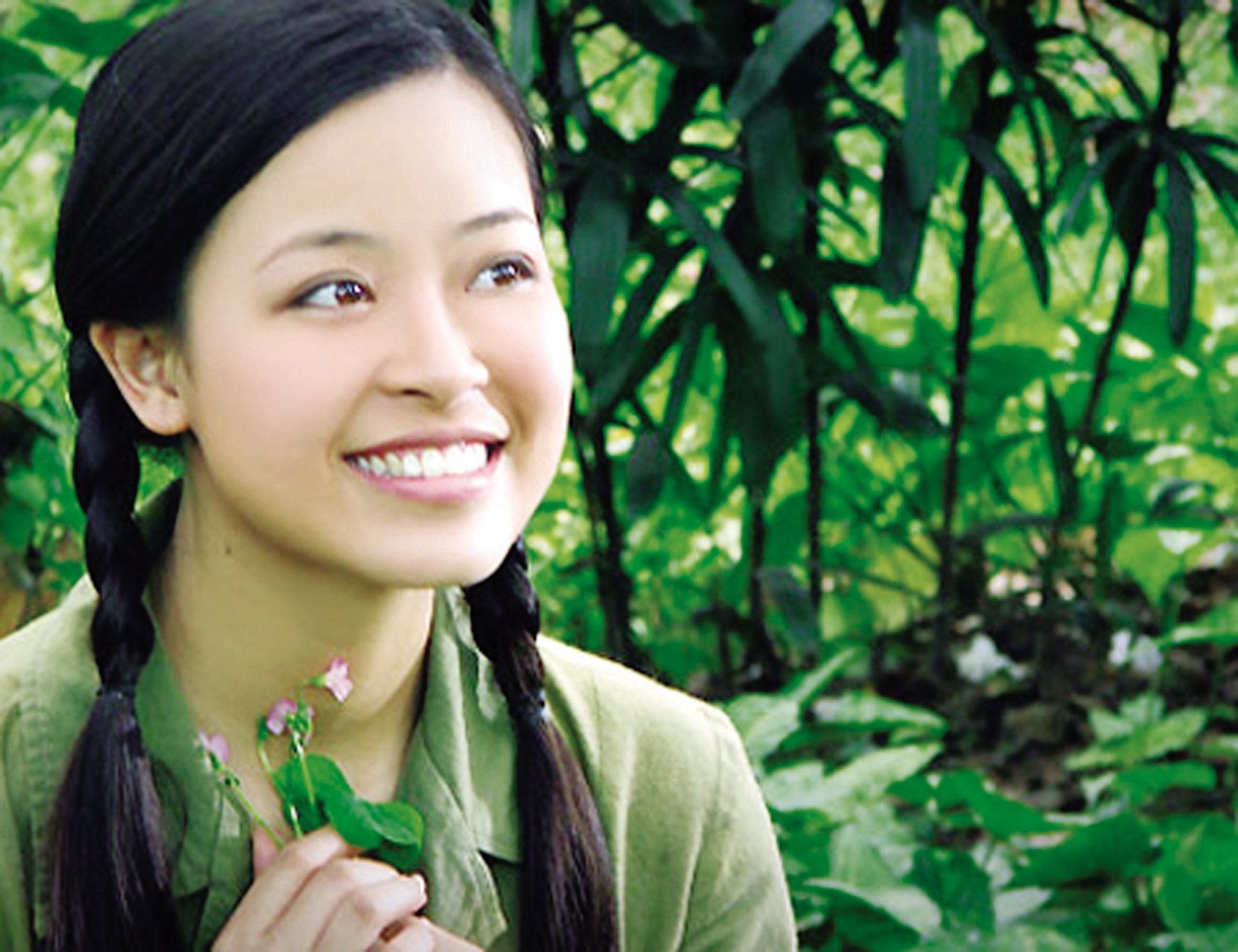 Mỹ nhân Việt nổi tiếng chỉ nhờ cặp lông mày, đóng 1 phim mà thành huyền thoại suốt 16 năm- Ảnh 3. Mỹ nhân Việt nổi tiếng chỉ nhờ cặp lông mày, đóng 1 phim mà thành huyền thoại suốt 16 năm- Ảnh 3.