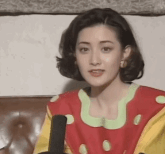 Ngoài phim Nàng Dae Jang Geum, Lee Young Ae còn xinh đẹp rung động lòng người với tạo hình hiện đại, đẳng cấp