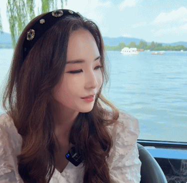 Mỹ nhân đẹp nhất Vườn Sao Băng làm sao thế này: Mặt mũi đơ như tượng, mắt lờ đờ, miệng cũng không mở nổi!- Ảnh 5. Mỹ nhân đẹp nhất Vườn Sao Băng làm sao thế này: Mặt mũi đơ như tượng, mắt lờ đờ, miệng cũng không mở nổi!- Ảnh 5.