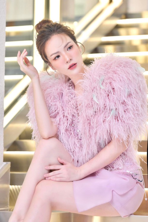 Nữ diễn viên đình đám nói về vụ dằn mặt người yêu cũ: