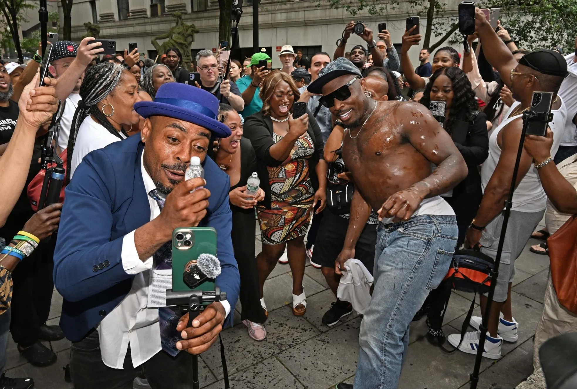 Nước Mỹ phẫn nộ- Ảnh 2.