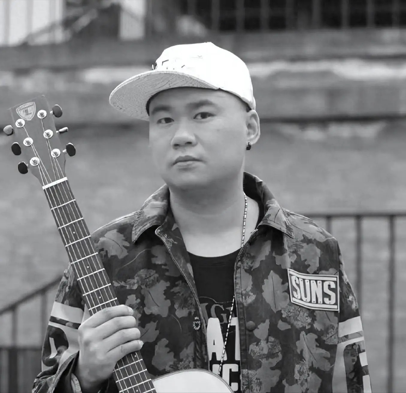 Nam ca sĩ qua đời đột ngột ở tuổi 44- Ảnh 1.