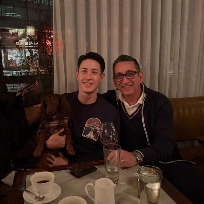 Trai đẹp giải nghệ sau khi kết hôn với đại gia đồng tính- Ảnh 1.