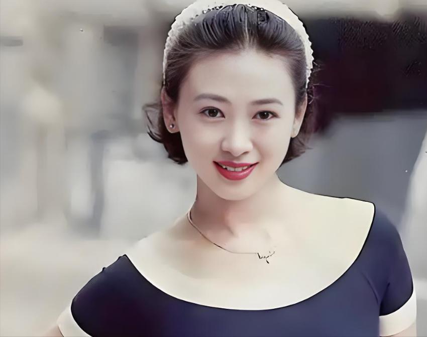 Mỹ nhân phim 18+ từng được khen gợi cảm hơn cả Thư Kỳ: Tuổi 56 vẫn rực rỡ như rượu vang ủ lâu năm- Ảnh 3.