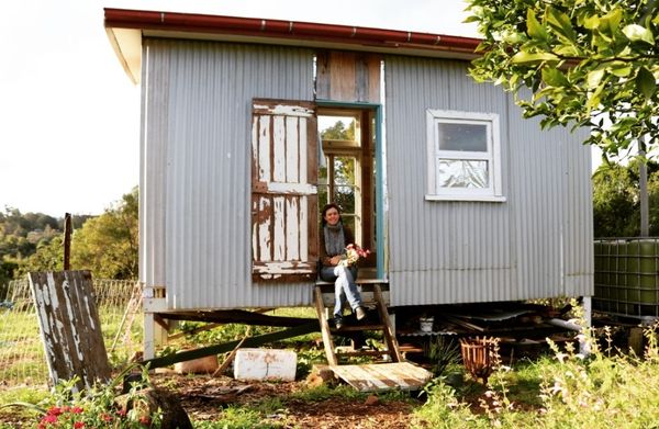 Người phụ nữ 10 năm thực sự không tiêu tiền: Tất cả mọi thứ đều đi xin, dùng cả giấy ăn thừa của người khác- Ảnh 1.