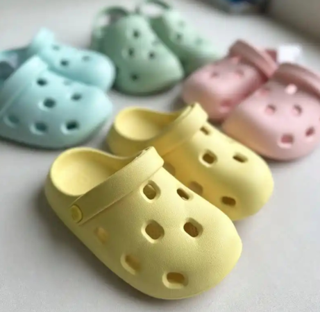 Phát hiện chất độc hại gây ung thư, làm dậy thì sớm vượt mức 509 lần cho phép trong loạt dép trẻ em bán chạy nhất trên sàn thương mại điện tử- Ảnh 2. Phát hiện chất độc hại gây ung thư, làm dậy thì sớm vượt mức 509 lần cho phép trong loạt dép trẻ em bán chạy nhất trên sàn thương mại điện tử- Ảnh 2.