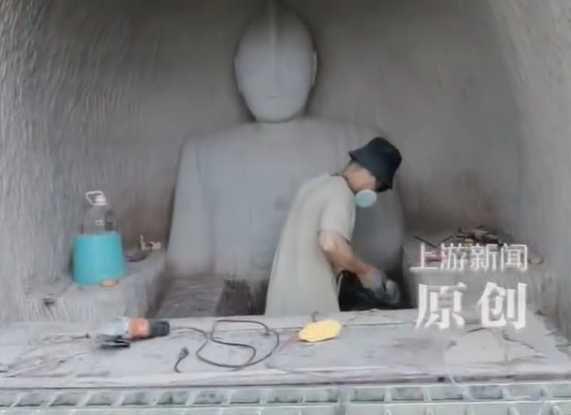 Bức tượng cao 2,8m mọc lên giữa khu di tích trọng điểm: Chính quyền vào cuộc- Ảnh 3. Bức tượng cao 2,8m mọc lên giữa khu di tích trọng điểm: Chính quyền vào cuộc- Ảnh 3.