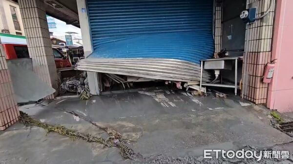 Xót xa cụ bà 87 tuổi bị bùn lũ do siêu bão Ragasa vùi lấp ngay trong nhà, con gái đau đớn: