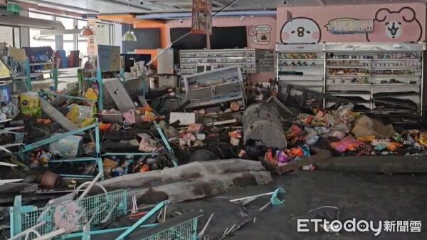 Xót xa cụ bà 87 tuổi bị bùn lũ do siêu bão Ragasa vùi lấp ngay trong nhà, con gái đau đớn: