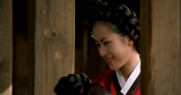 Son Ye Jin 20 tuổi đẹp kinh diễm trong tạo hình kỹ nữ: Thoáng lộ gáy thôi mà khán giả đã xuyến xao d88535da464c82940d638e2ddef03f272f36a218 17471940338901996514006 1747220982805 17472209829921711161492 0 0 335 640 crop 17472210387041421699431png