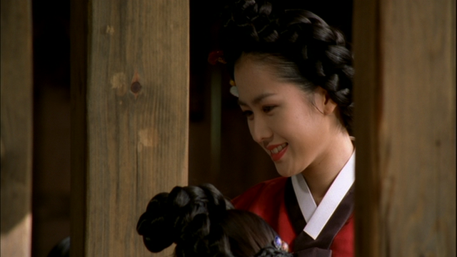 Son Ye Jin 20 tuổi đẹp kinh diễm trong tạo hình kỹ nữ: Thoáng lộ gáy thôi mà khán giả đã xuyến xao- Ảnh 6.