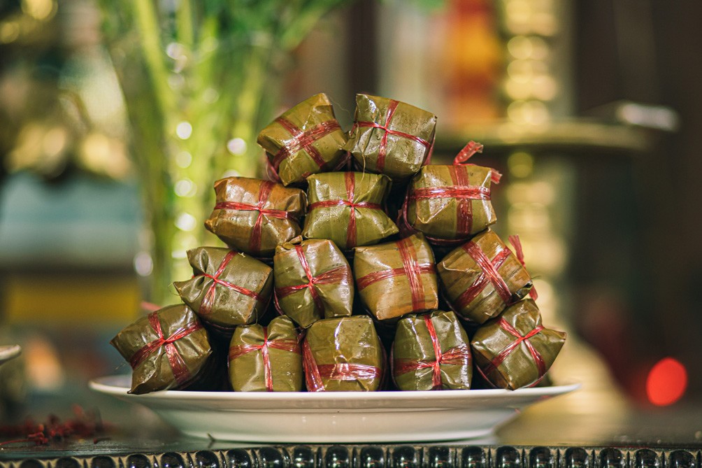 Bánh tét nước tro.