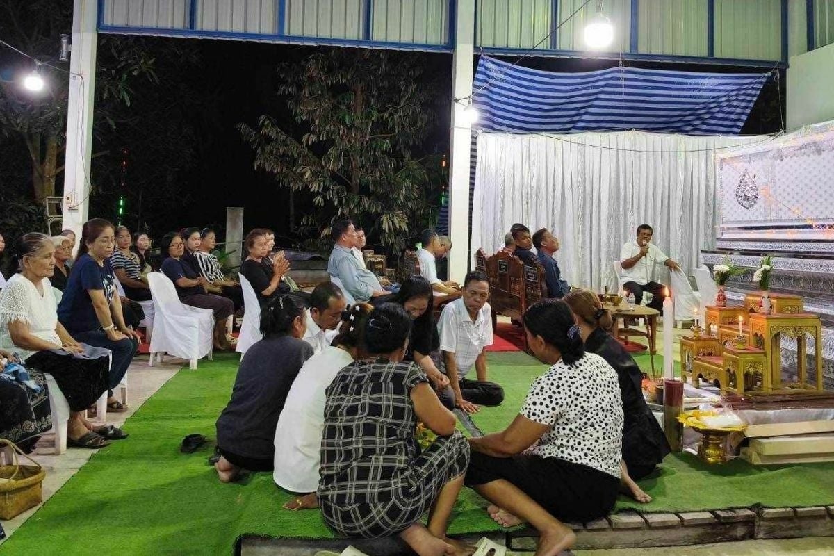 Đang tổ chức đám tang, bố mẹ sốc nặng khi biết con trai còn sống- Ảnh 1.