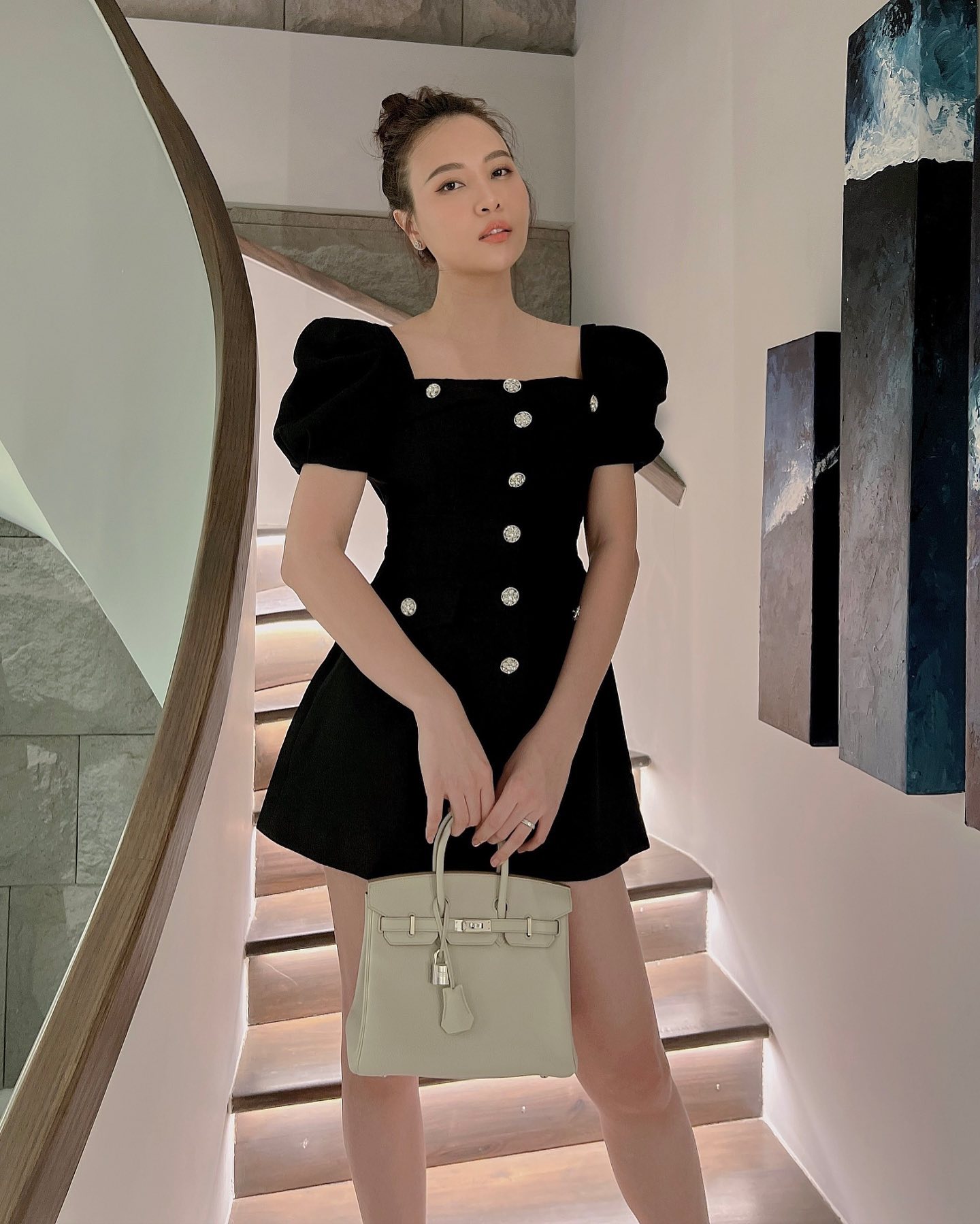 Người đẹp Vbiz làm dâu “gia tộc phố núi” giàu sang: Sống nhẹ nhàng, kín tiếng để vun vén tổ ấm, khéo nhất là cách cư xử với con riêng của chồng- Ảnh 5.