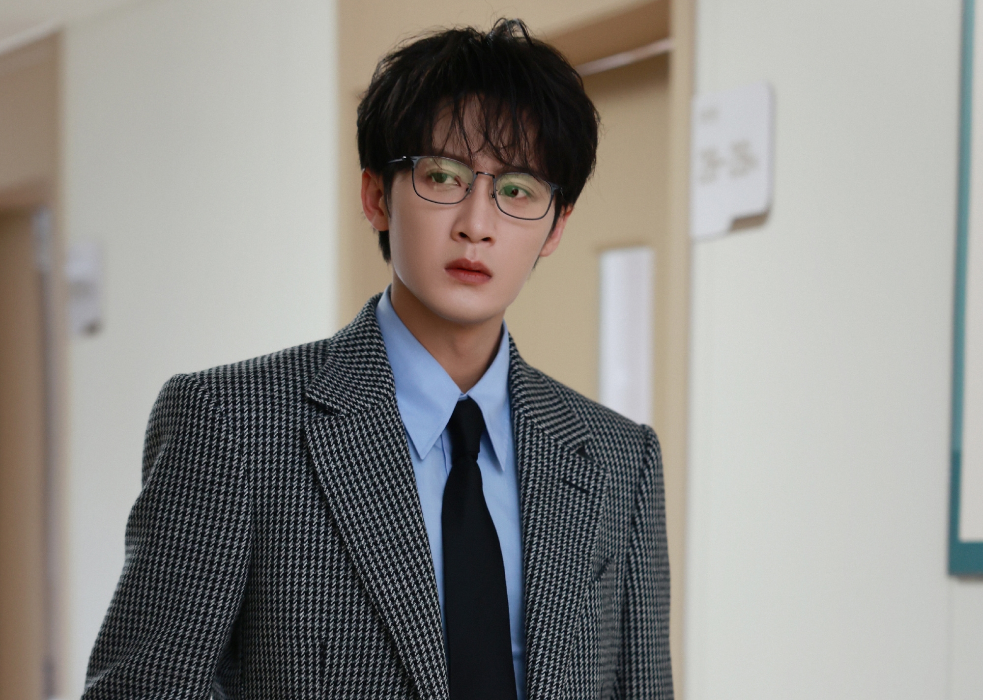 Mỹ nam diễn đỉnh đến mức lập kỷ lục 15 năm mới có 1 lần, Triệu Lệ Dĩnh và Lưu Diệc Phi có mơ cũng không thể với tới- Ảnh 1.