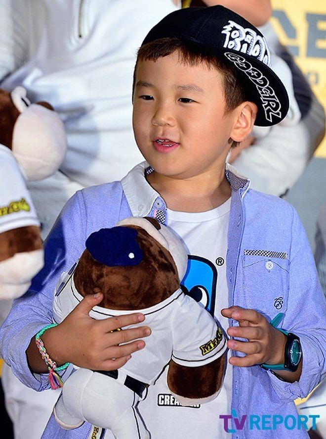 Không nhận ra sao nhí Bố Ơi Mình Đi Đâu Thế: 19 tuổi cao lớn vượt trội, chăm tập gym vì muốn... có bạn gái!- Ảnh 6.