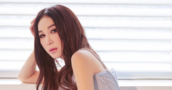 Nàng hồ ly đẹp nhất Trung Quốc: 25 năm không có đối thủ, trẻ mãi không già nhờ làm 1 việc khó tin dat ky3s 1746091230311 17460912303931141479194 0 0 767 1463 crop 17460913009151459746717jpg