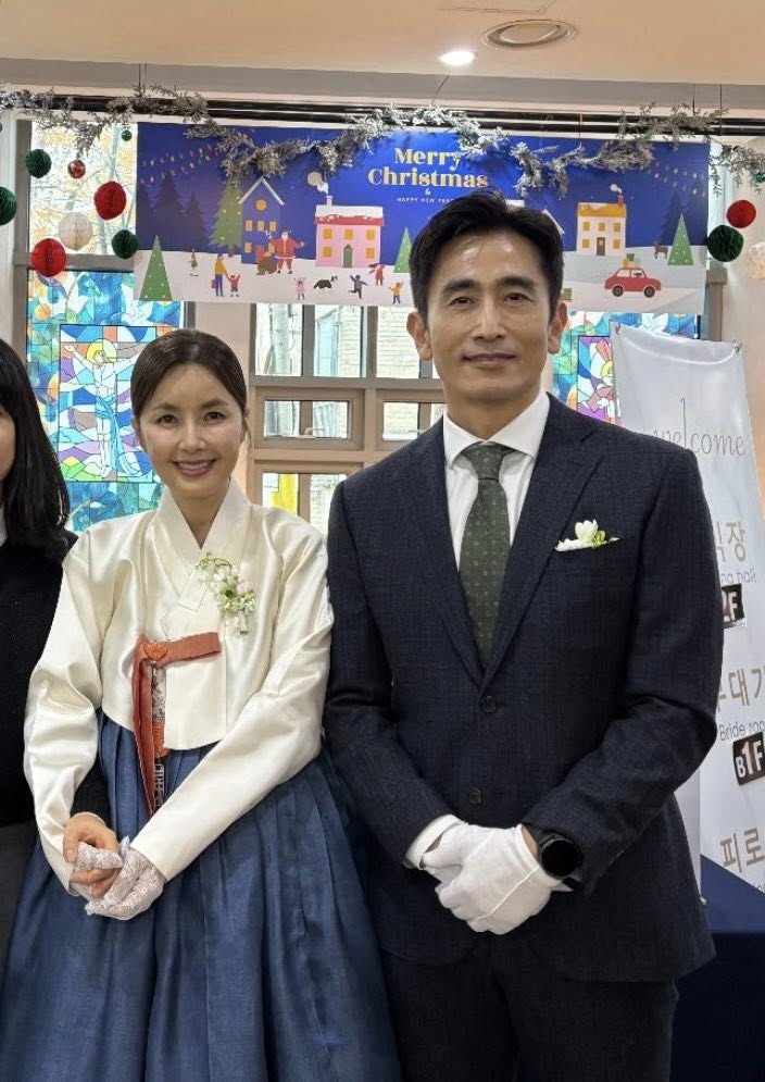 Đám cưới hot nhất ngày: Quý tử cặp đôi quyền lực số 1 showbiz nên duyên cùng tiểu thư tập đoàn lớn- Ảnh 9. Đám cưới hot nhất ngày: Quý tử cặp đôi quyền lực số 1 showbiz nên duyên cùng tiểu thư tập đoàn lớn- Ảnh 9.