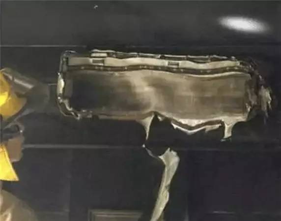 Về quê 5 ngày quên tắt điều hoà, người đàn ông “chết lặng” khi quay lại thành phố- Ảnh 2.