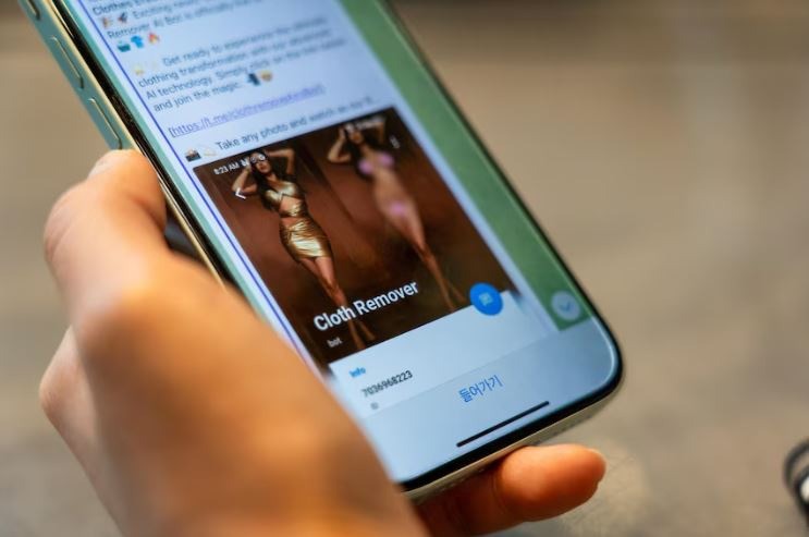 Dư luận rúng động phòng chat tình dục liên quan showbiz- Ảnh 2.