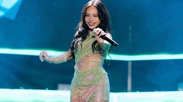 Nhìn lại những khoảnh khắc thăng hoa của dàn sao trong đêm nhạc VPBank Prime Night dem nhac av 1761641674 280 width740height495 auto cropjpg