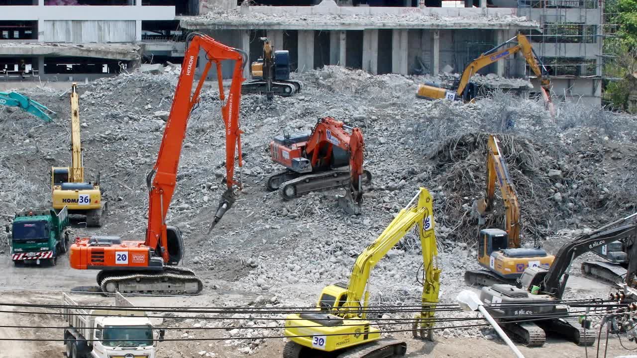 1 tháng sau động đất khiến tòa nhà đổ sập tại Bangkok: Hàng chục người vẫn nằm dưới đống đổ nát, điều tra phát hiện nhiều điểm bất thường- Ảnh 1.