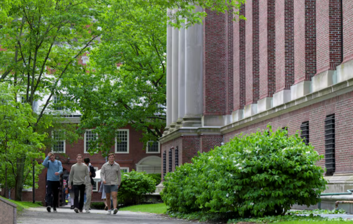 Mỹ dừng lịch hẹn cấp visa du học- Ảnh 1.