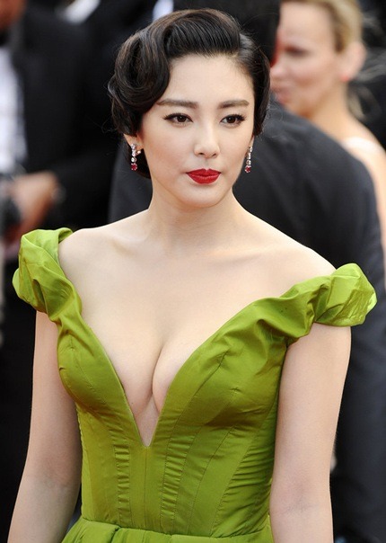 4 mỹ nhân showbiz khổ sở vì chồng đi tù- Ảnh 5.