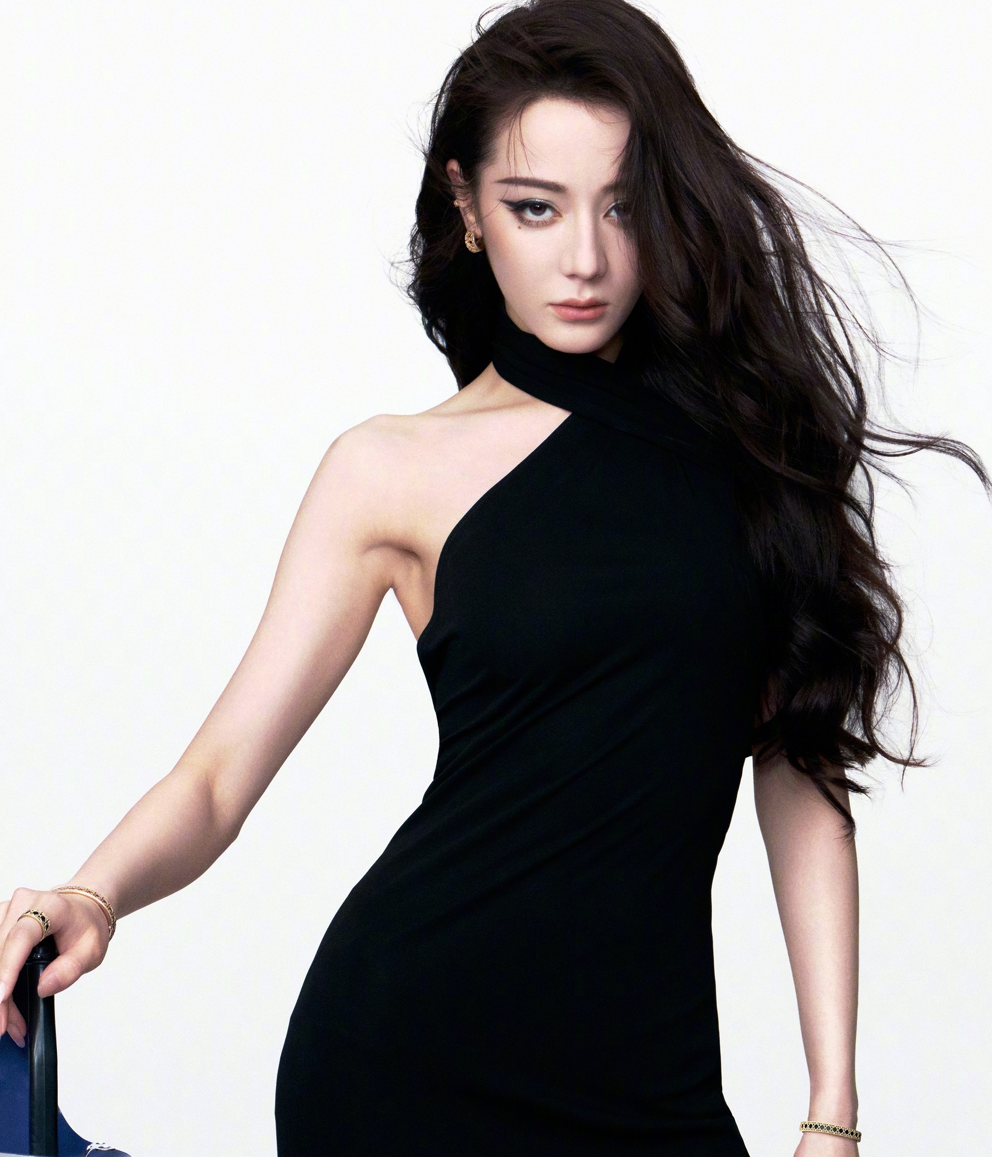 Địch Lệ Nhiệt Ba sắp thành mỹ nhân của Châu Tinh Trì- Ảnh 7. Địch Lệ Nhiệt Ba sắp thành mỹ nhân của Châu Tinh Trì- Ảnh 7.