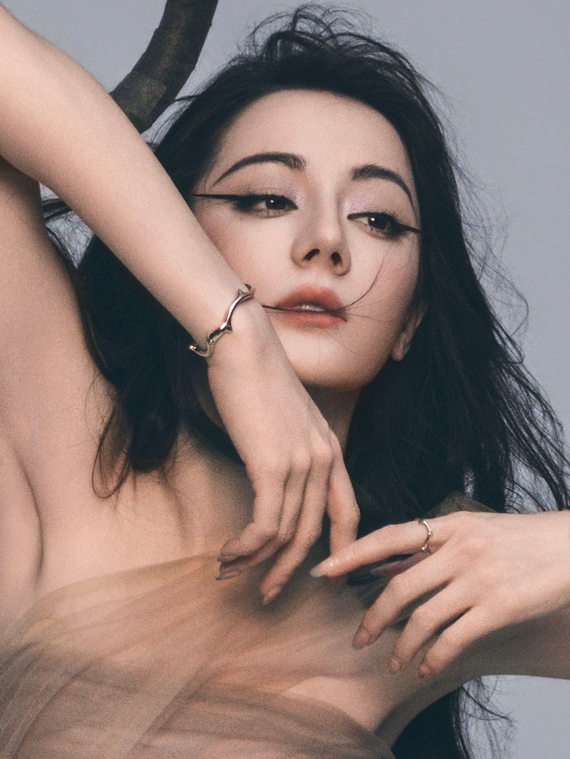 Địch Lệ Nhiệt Ba sắp thành mỹ nhân của Châu Tinh Trì- Ảnh 1. Địch Lệ Nhiệt Ba sắp thành mỹ nhân của Châu Tinh Trì- Ảnh 1.