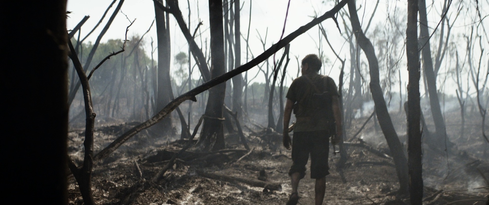 Địa Đạo: Mặt Trời Trong Bóng Tối - Nhân tính chói lòa dưới hang sâu- Ảnh 1.