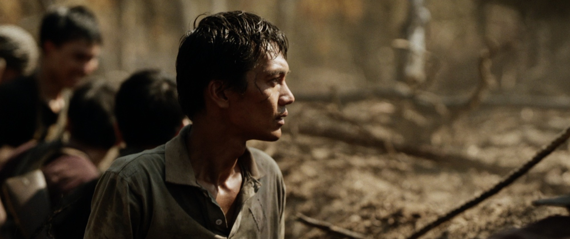 Địa Đạo: Mặt Trời Trong Bóng Tối - Nhân tính chói lòa dưới hang sâu- Ảnh 5.