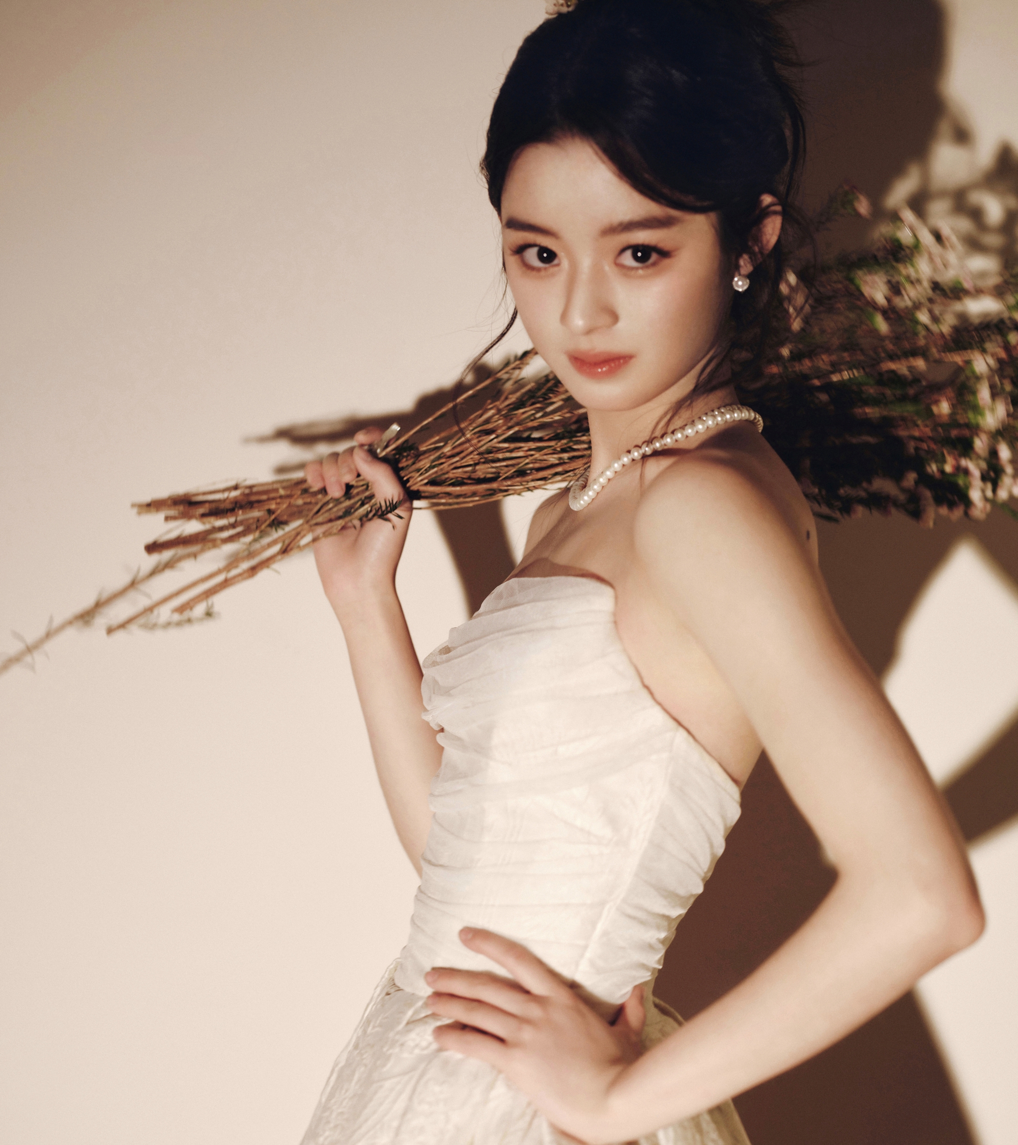 Nữ thần 18 tuổi đẹp như Hoa hậu còn học giỏi xuất chúng, nhìn điểm thi đại học mà ai cũng choáng- Ảnh 2.