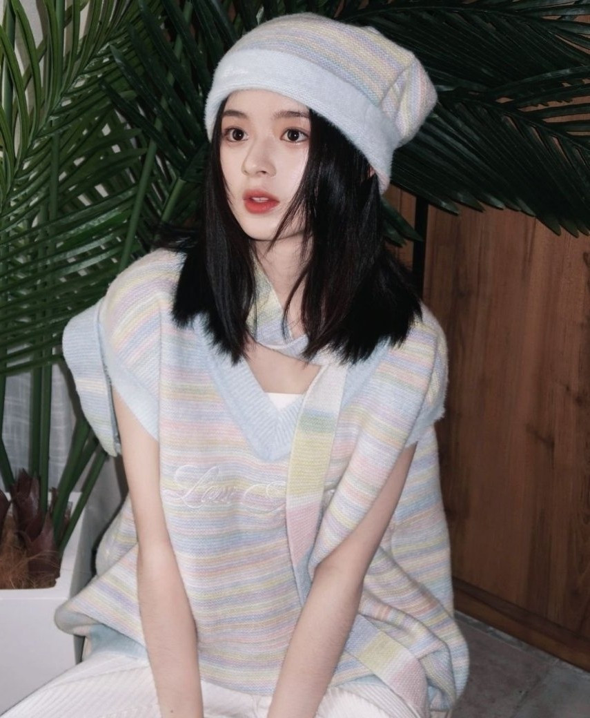 Tiểu Triệu Lệ Dĩnh vừa trở lại đã bị tẩy chay- Ảnh 5. Tiểu Triệu Lệ Dĩnh vừa trở lại đã bị tẩy chay- Ảnh 5.