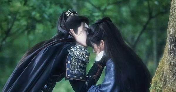 Lạ đời cặp đôi ngôn tình ghét nhau như kẻ thù, nhất quyết không chụp ảnh chung khiến MXH dậy sóng 28 Lạ đời cặp đôi ngôn tình ghét nhau như kẻ thù, nhất quyết không chụp ảnh chung khiến MXH dậy sóng dien hi vi7 17453172077881739974037 50 0 553 960 crop 1745320287960336493888jpg