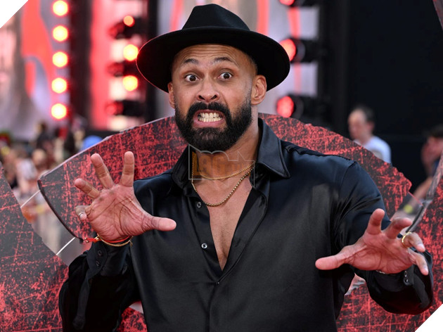 Sao Nam Chi Lewis-Parry Chia Se Ve Vai Alpha Zombie Trong 28 Years Later Chi Lewis-Parry chia sẻ về 28 Years Later