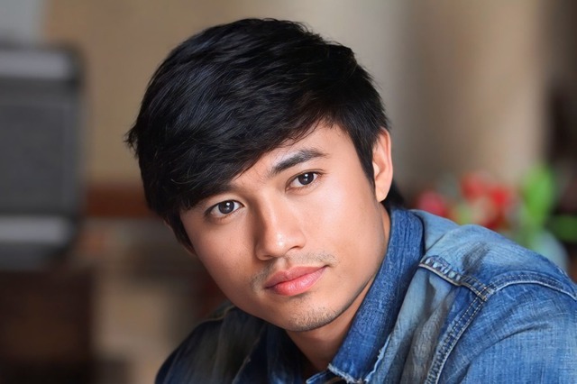 Diễn viên Quý Bình trước khi qua đời: Ngôi sao đa tài của màn ảnh và cuộc hôn nhân với nữ doanh nhân hơn 7 tuổi- Ảnh 2. Diễn viên Quý Bình trước khi qua đời: Ngôi sao đa tài của màn ảnh và cuộc hôn nhân với nữ doanh nhân hơn 7 tuổi- Ảnh 2.