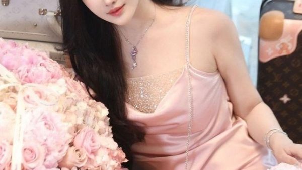 Hot girl bị Huỳnh Hiểu Minh bỏ sau 5 tháng sinh con diep kha6 4790 1754612308913 1754612309113605243129