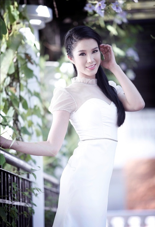 Chị đẹp Vbiz từng bị gọi là