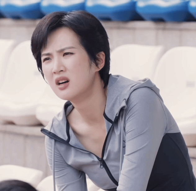 320 triệu người đòi mỹ nhân này giải nghệ ngay lập tức: Đã kém sắc còn diễn dở, chỉ giỏi dùng tiền mua vai- Ảnh 2. 320 triệu người đòi mỹ nhân này giải nghệ ngay lập tức: Đã kém sắc còn diễn dở, chỉ giỏi dùng tiền mua vai- Ảnh 2.