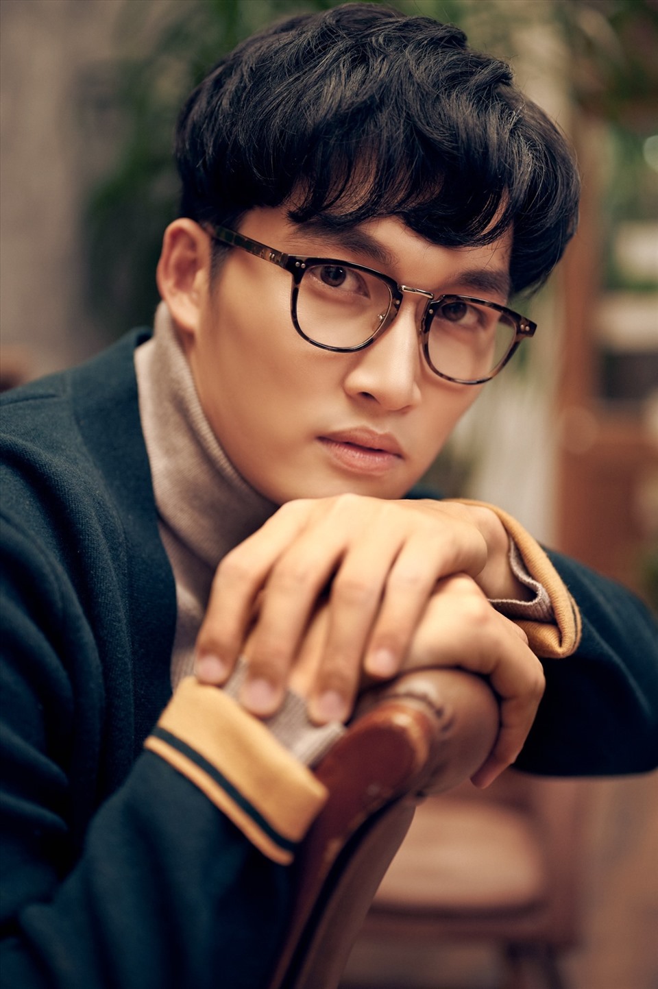 Hồ sơ tình ái của Đình Tú: Từng yêu mẹ đơn thân 5 năm, vướng Hồ sơ tình ái của Đình Tú: Từng yêu mẹ đơn thân 5 năm, vướng