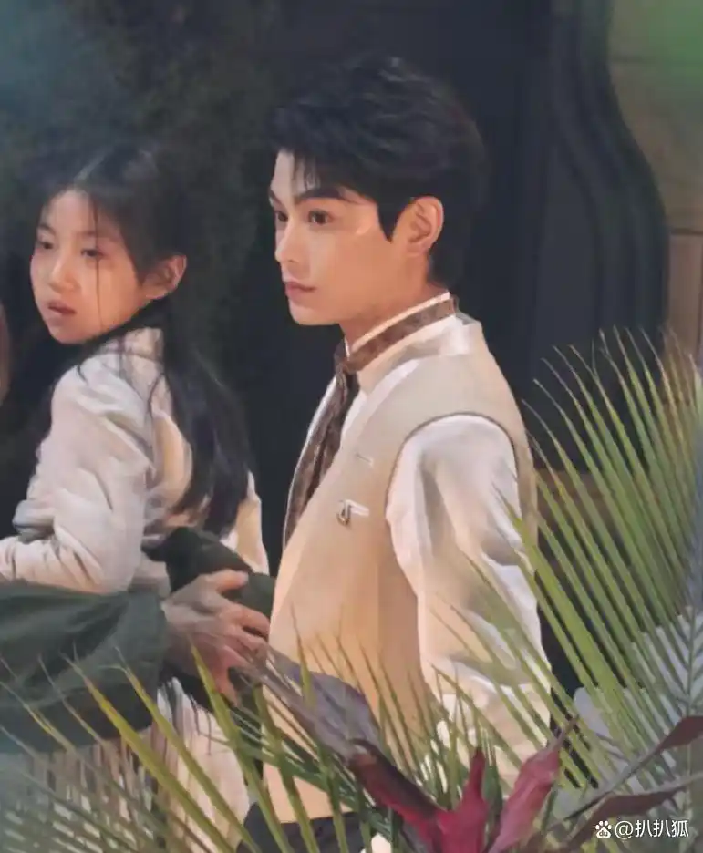 Đinh Vũ Hề nhanh trí cứu bạn diễn nhí trên phim trường- Ảnh 2.