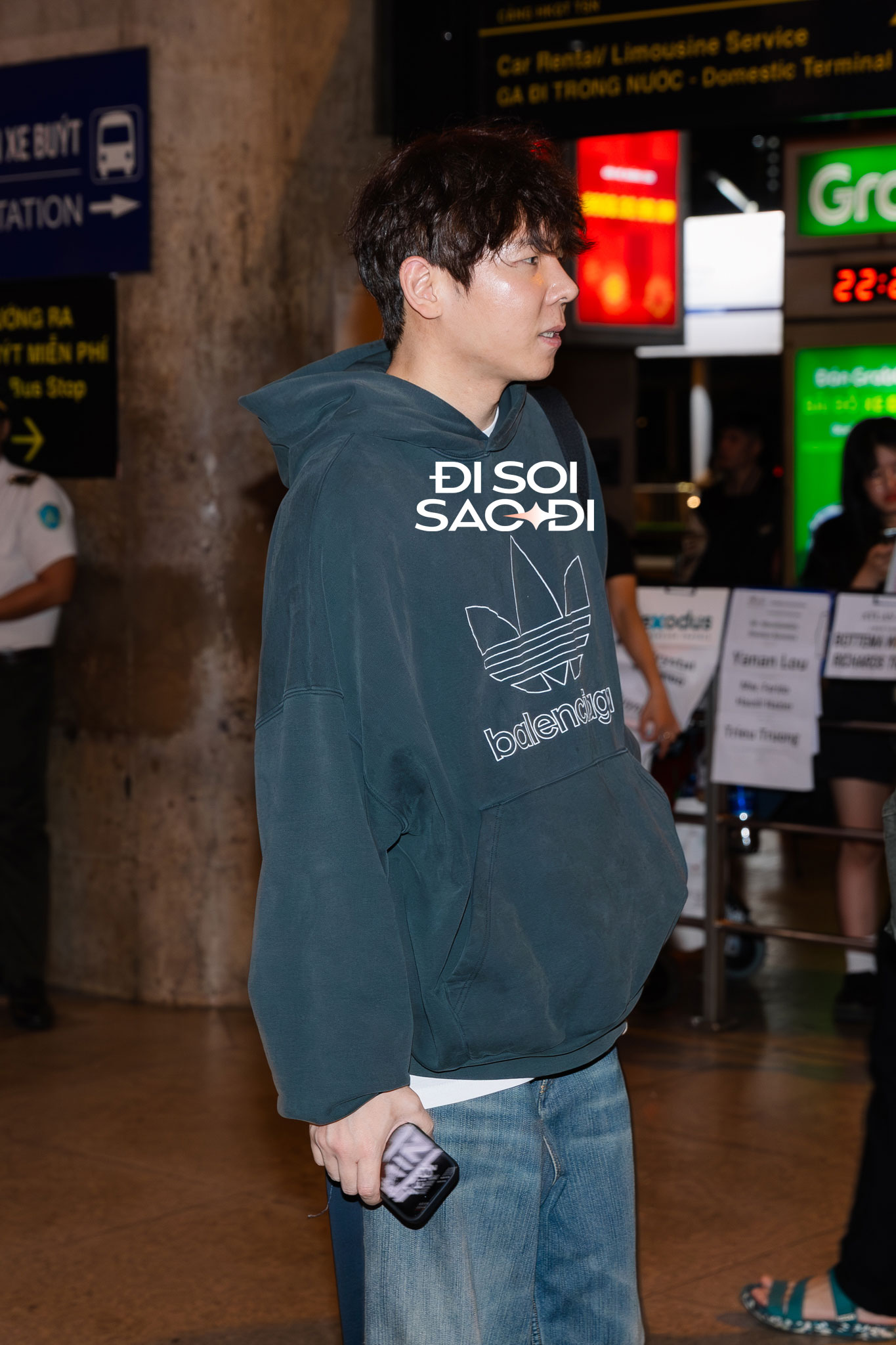 Dàn sao WATERBOMB ngày 2 đổ bộ Tân Sơn Nhất: Hwasa - EXID sexy Dàn sao WATERBOMB ngày 2 đổ bộ Tân Sơn Nhất: Hwasa - EXID sexy