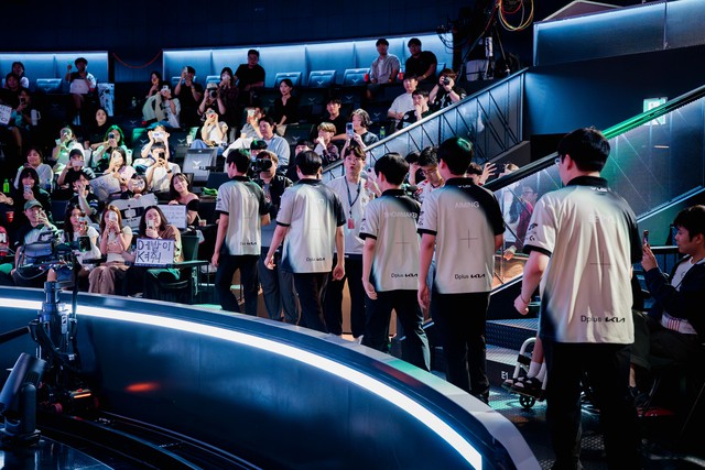 T1 thắng nhọc DK nhưng vẫn đảm bảo 1 thông số