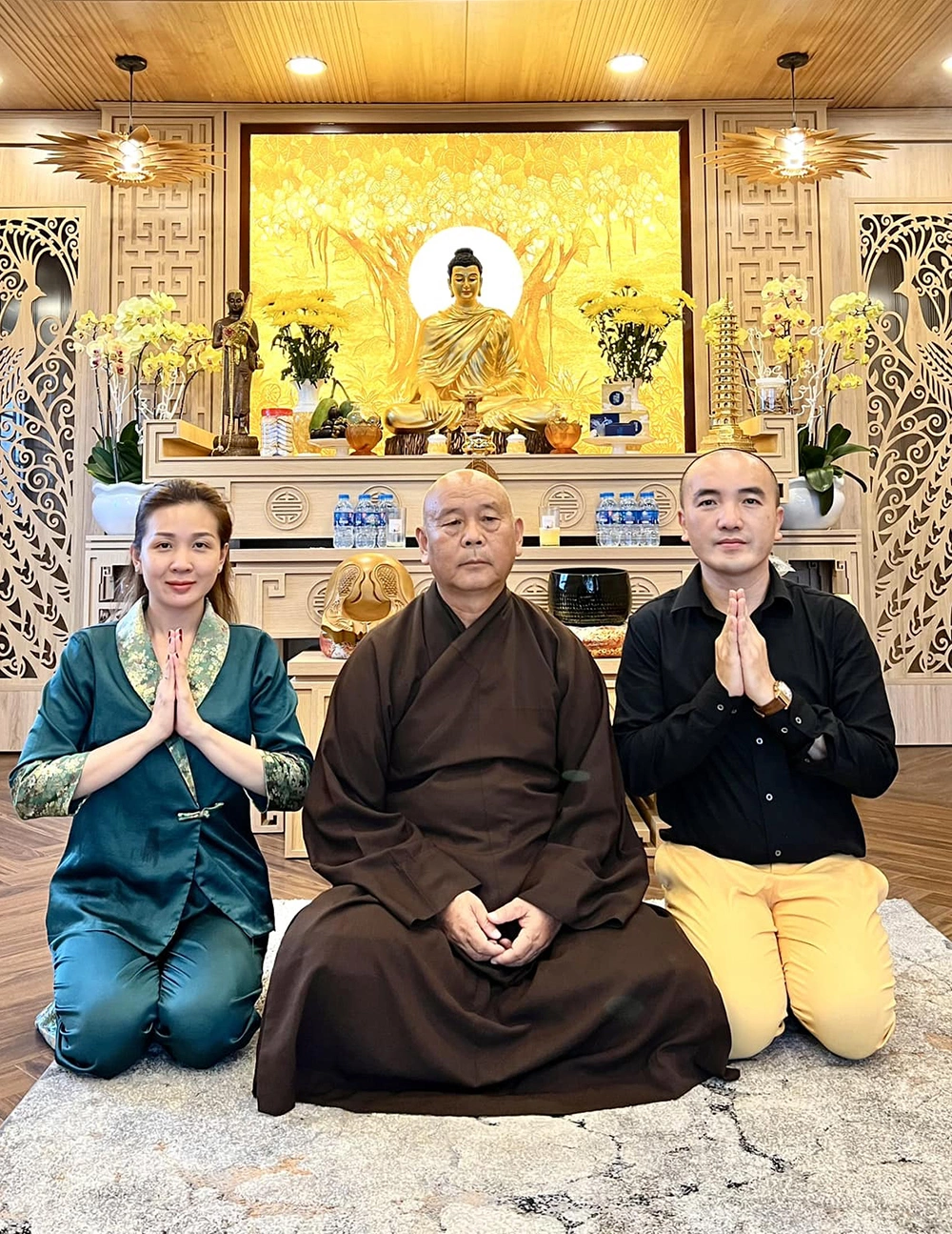 Nam ca sĩ có con riêng với fan, vợ bắt lên chùa thề độc: U50 ở nhà phố 25 tỷ, 6 tầng, ăn chay trường- Ảnh 2.